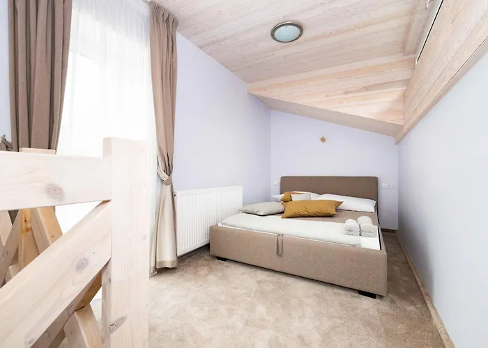 Life's A * بالانغا